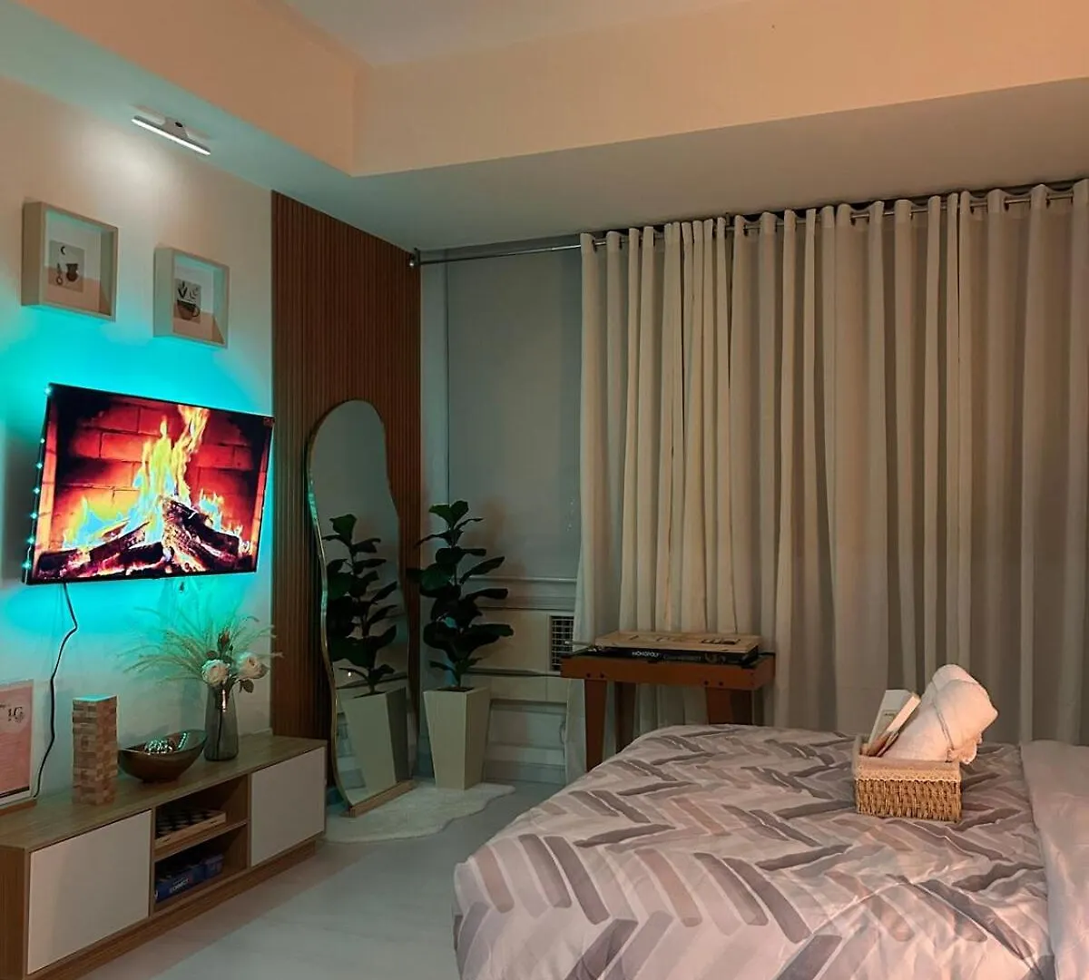 Apartment Beach & Pool View Condotel Staycation At Azure With Ps4 Manila